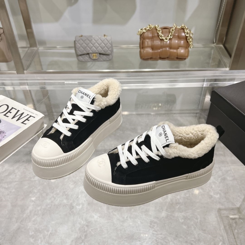 Ch**el sport shoes